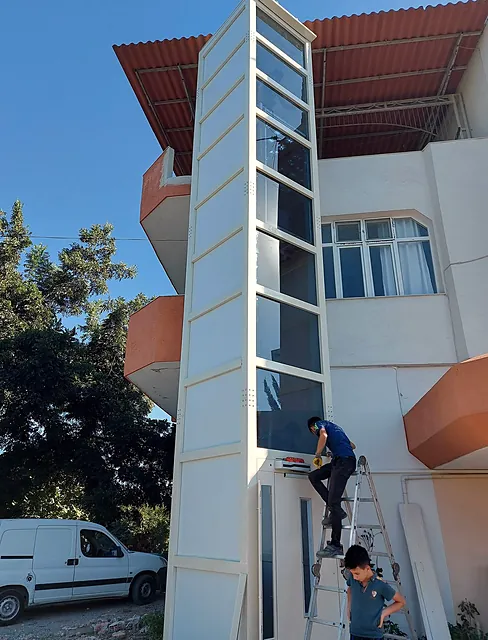 Dış cephe montaj çalışması